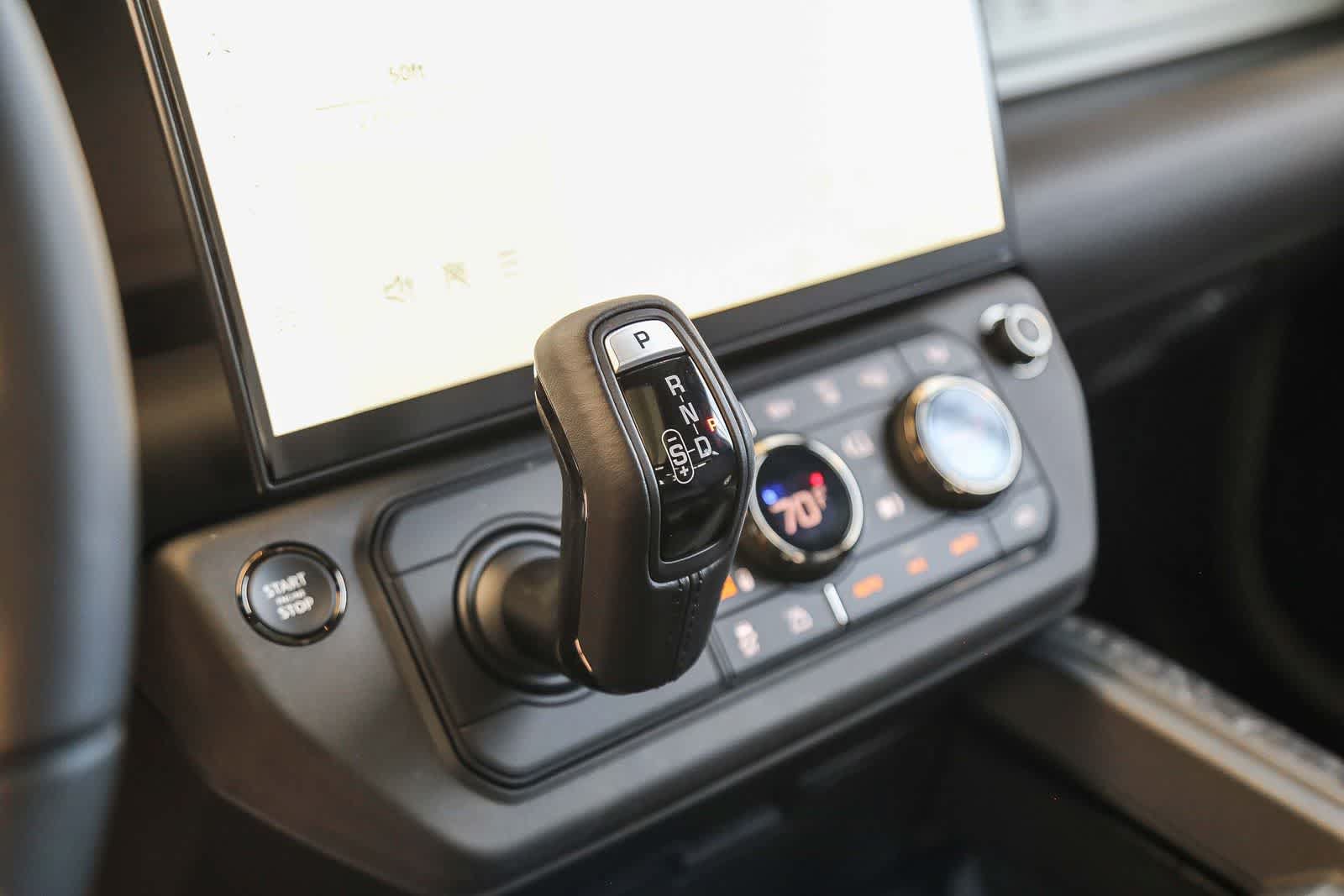 New 2026 Land Rover Defender 110 OCTA AWD/4WD image 24