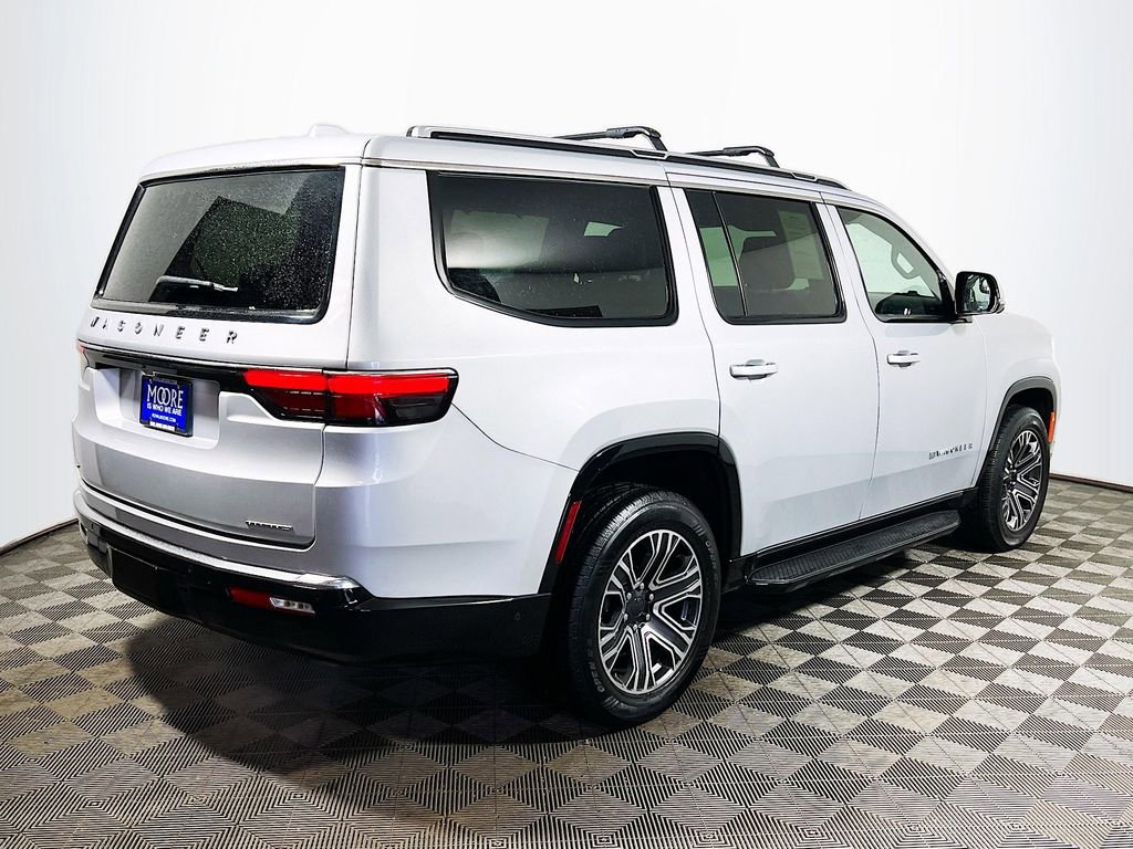 Used 2022 Jeep Wagoneer Series III w/ Convenience Group I AWD/4WD image 7
