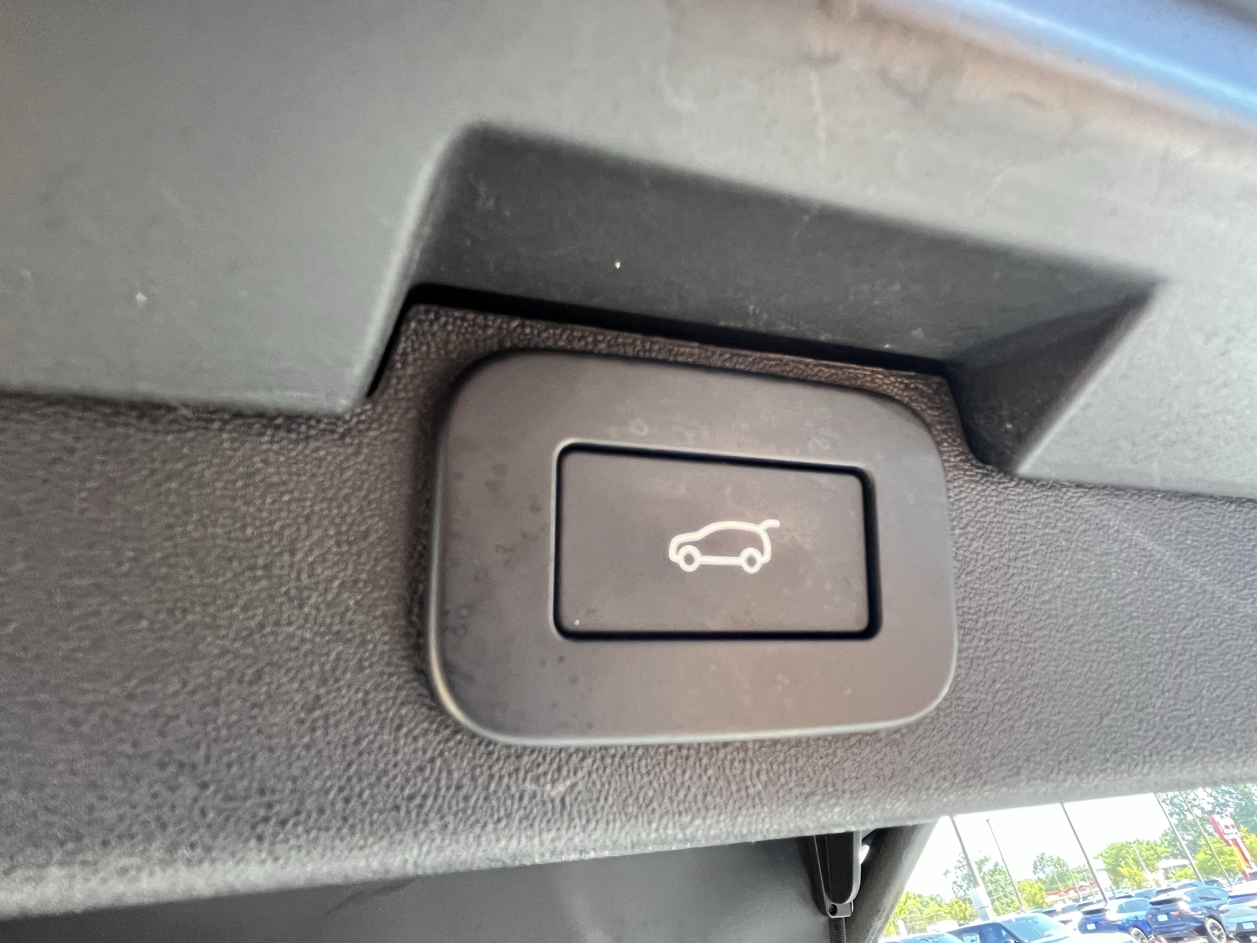 Certified 2024 Land Rover Discovery S AWD/4WD image 40