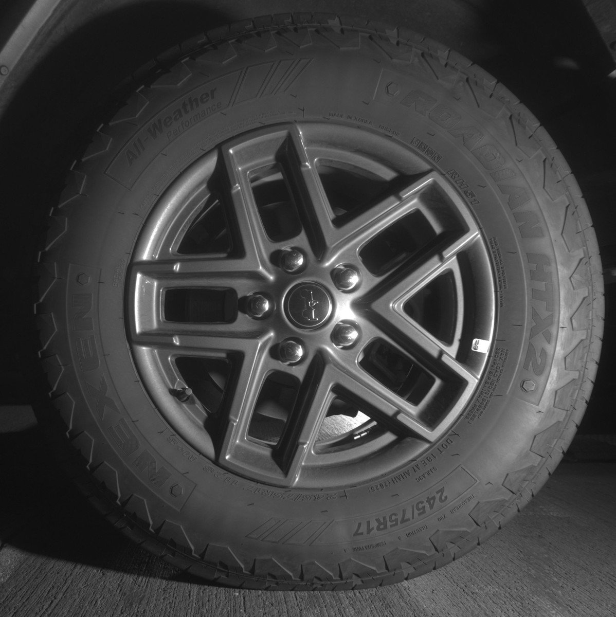 Used 2025 Jeep Wrangler Sport S image 14