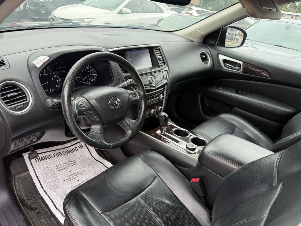 Used 2013 Nissan Pathfinder Platinum AWD/4WD image 14