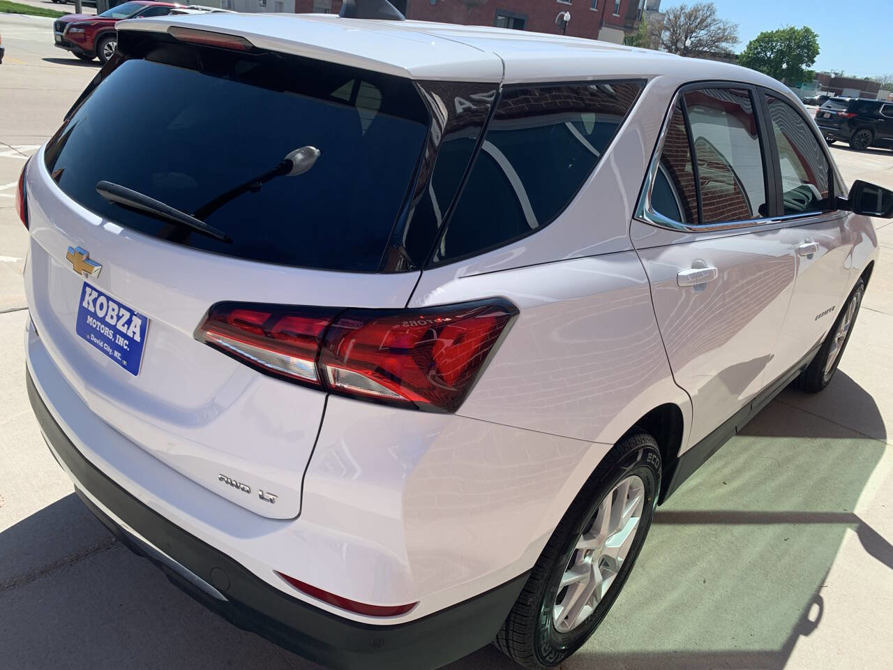 Used 2024 Chevrolet Equinox LT w/ LPO, Floor Liner Package AWD/4WD image 7