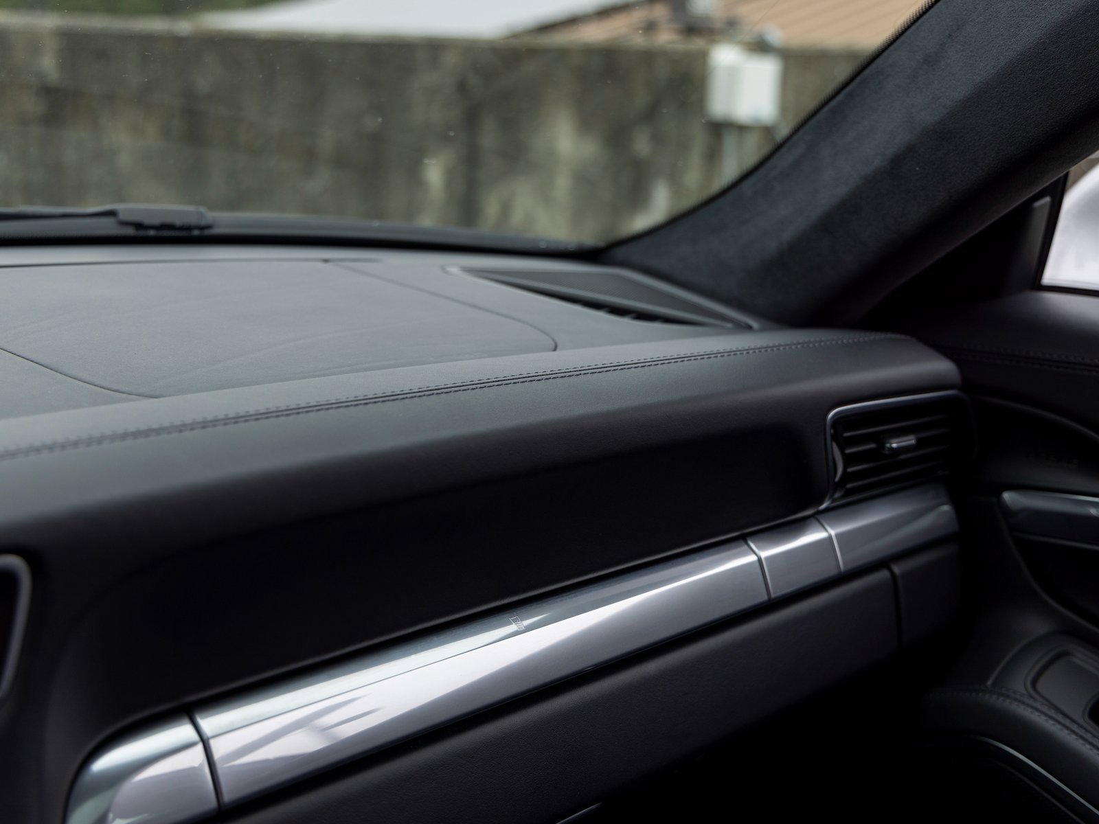 Certified 2017 Porsche 911 Carrera 4S image 35