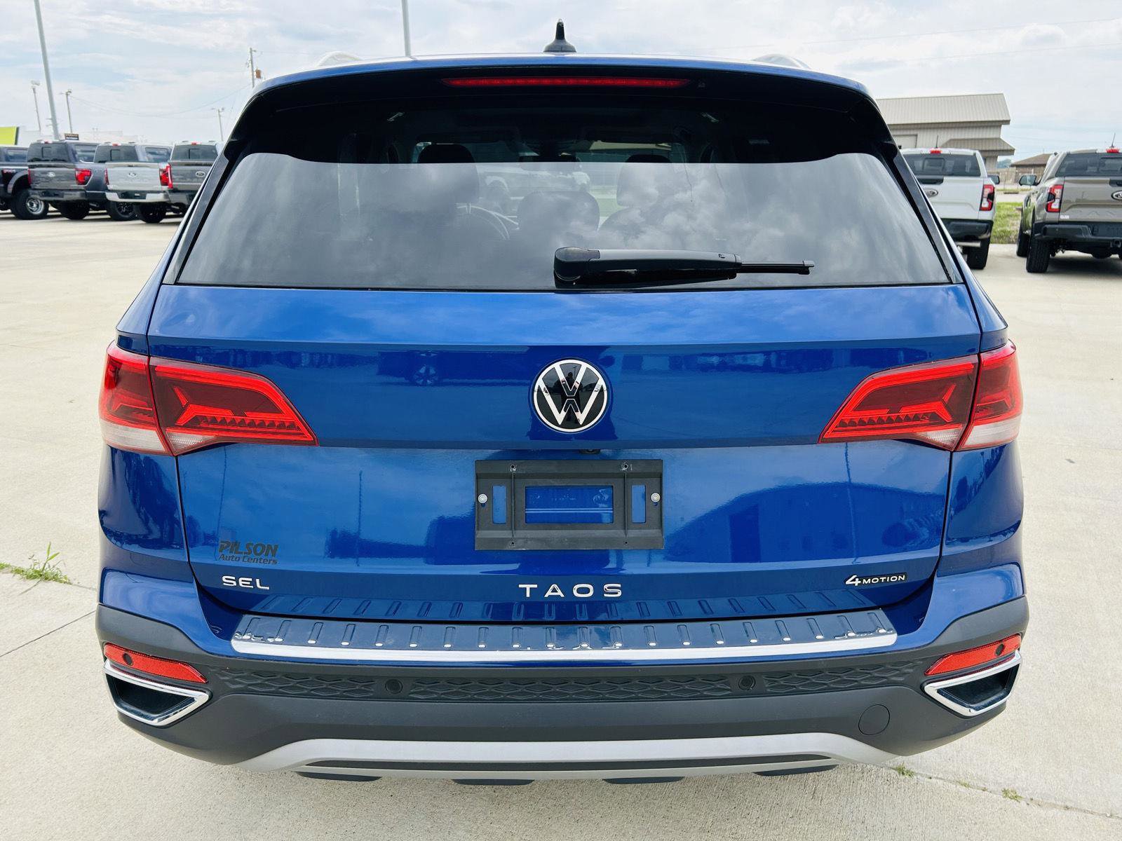 Used 2023 Volkswagen Taos SEL AWD/4WD image 37