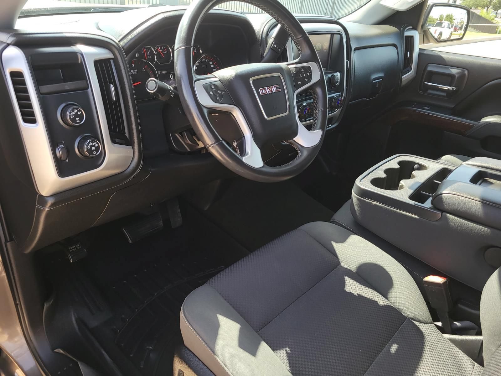 Used 2015 GMC Sierra 1500 SLE w/ SLE Value Package AWD/4WD image 23