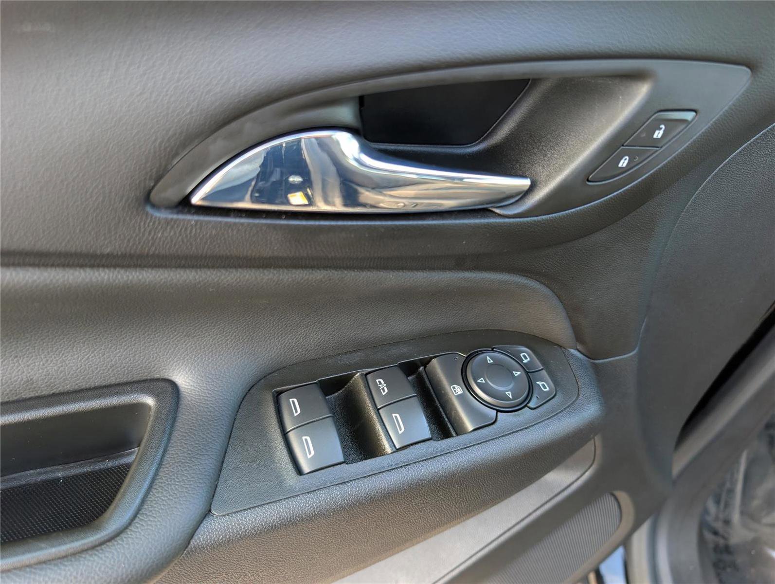 Used 2024 Chevrolet Equinox LT image 17