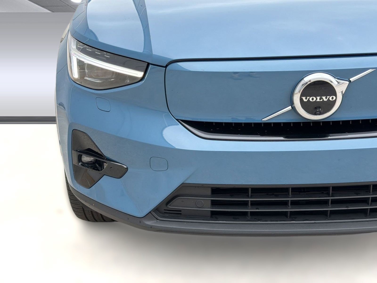 Certified 2023 Volvo C40 P8 Recharge Ultimate image 10