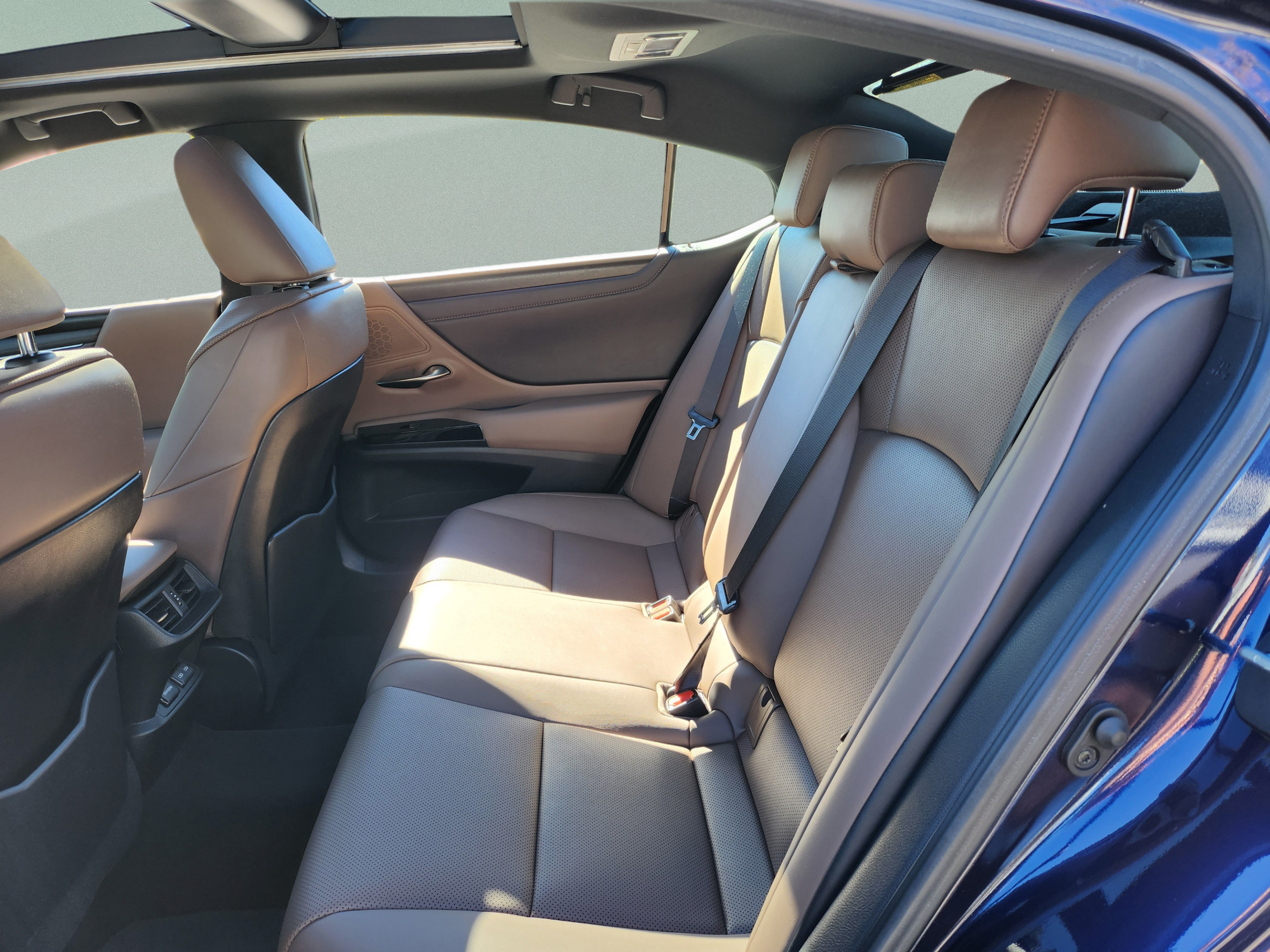 Certified 2023 Lexus ES 350 w/ Premium Package FWD image 21