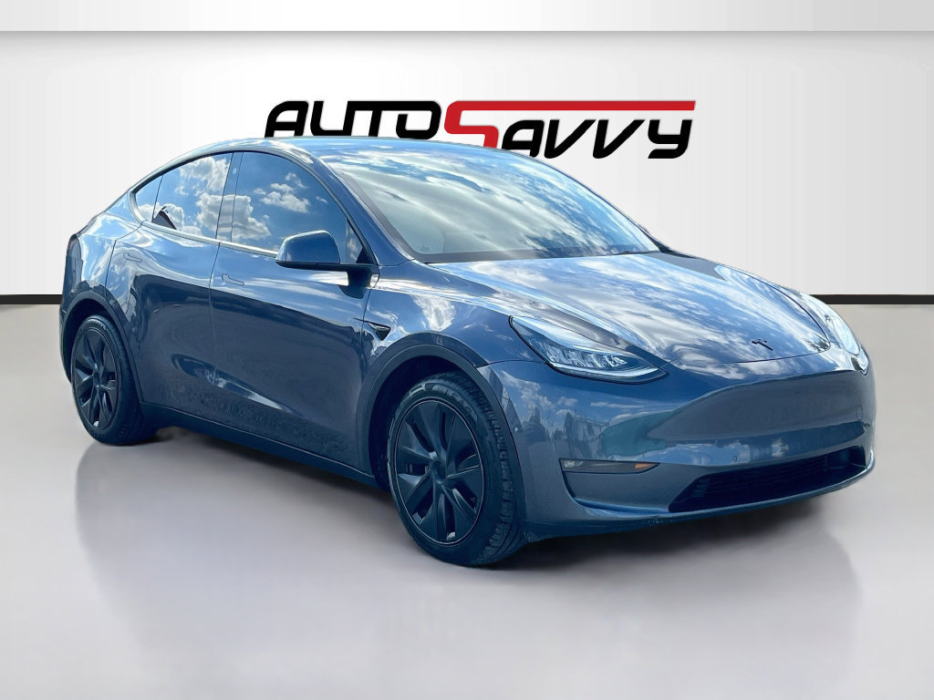 Used 2021 Tesla Model Y Long Range AWD/4WD image 1