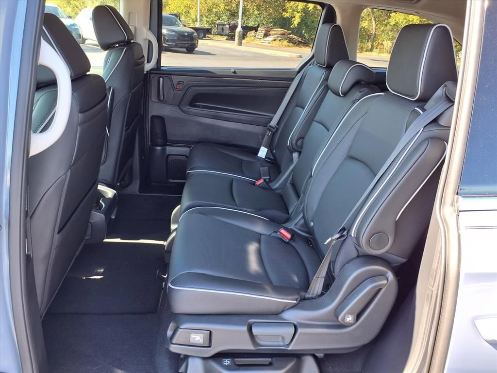 New 2026 Honda Odyssey Elite image 12