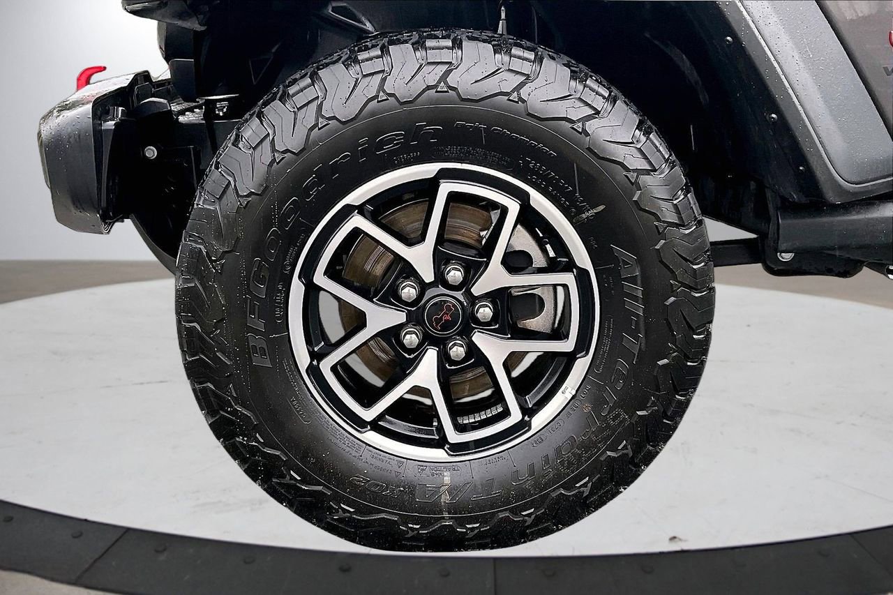 Certified 2025 Jeep Wrangler Unlimited Rubicon w/ Convenience Group image 32