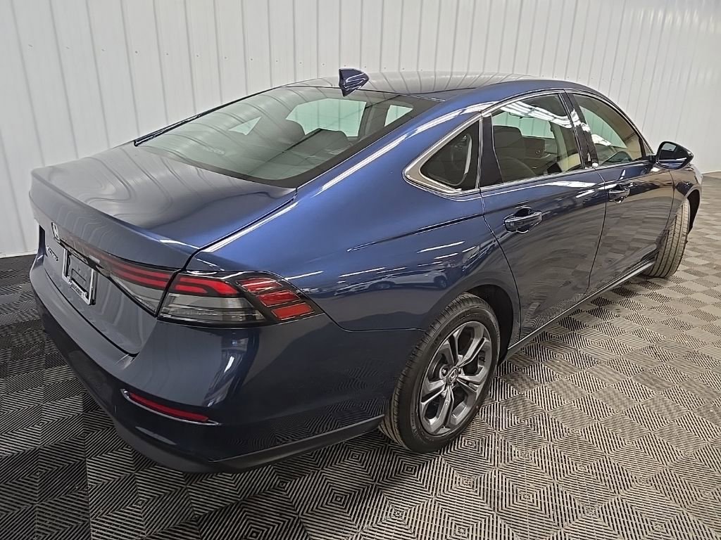 Used 2023 Honda Accord EX image 10