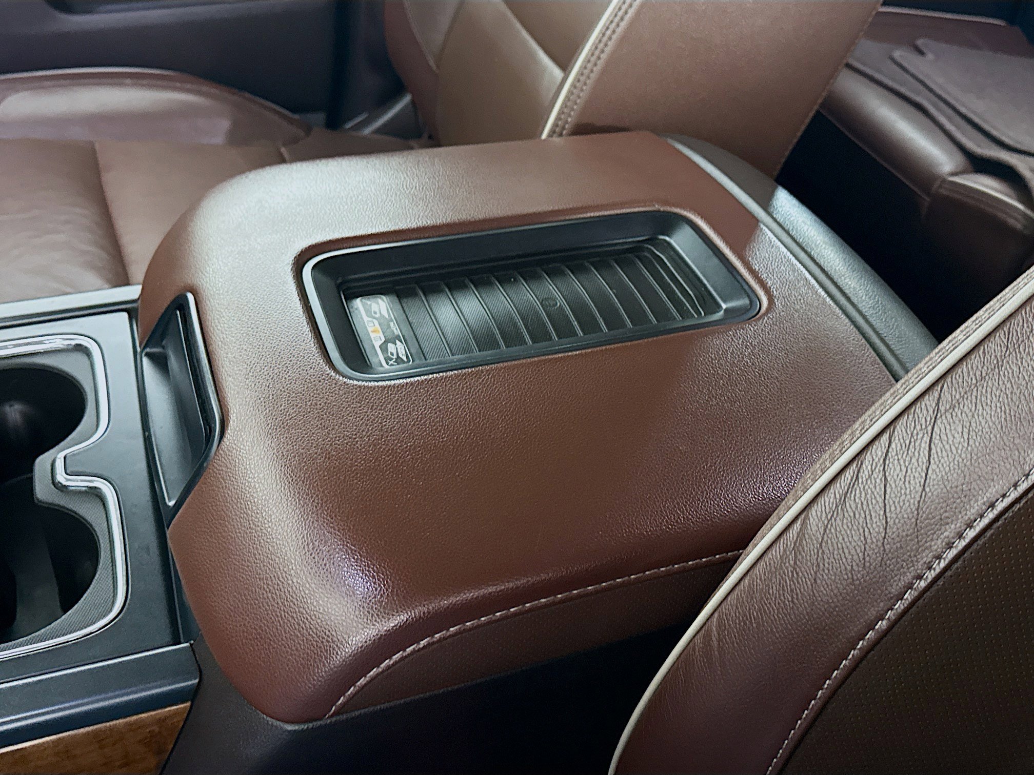 Used 2018 Chevrolet Silverado 2500 High Country image 18