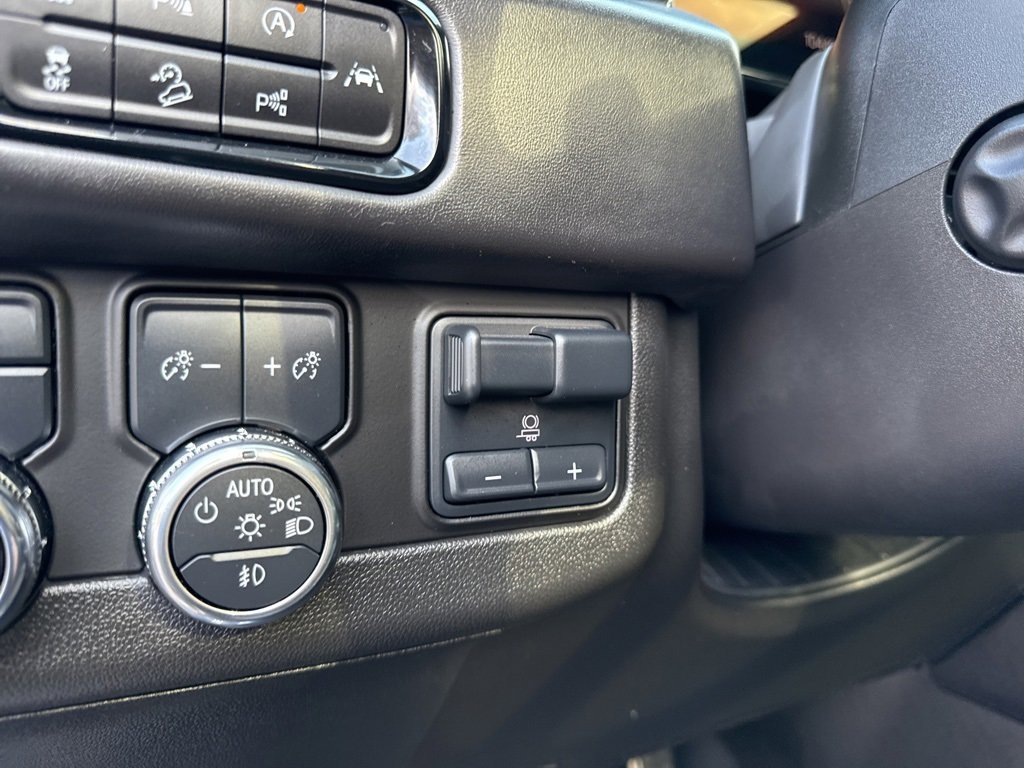 Used 2025 GMC Yukon AT4 Ultimate image 19