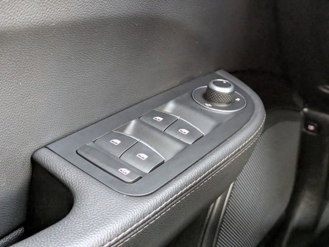 Used 2025 Alfa Romeo Giulia AWD w/ Veloce Package AWD image 29