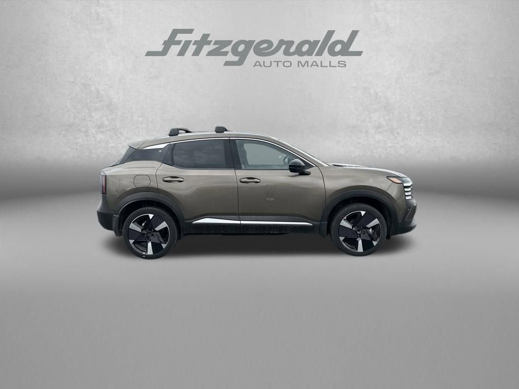 New 2026 Nissan Kicks SR image 8