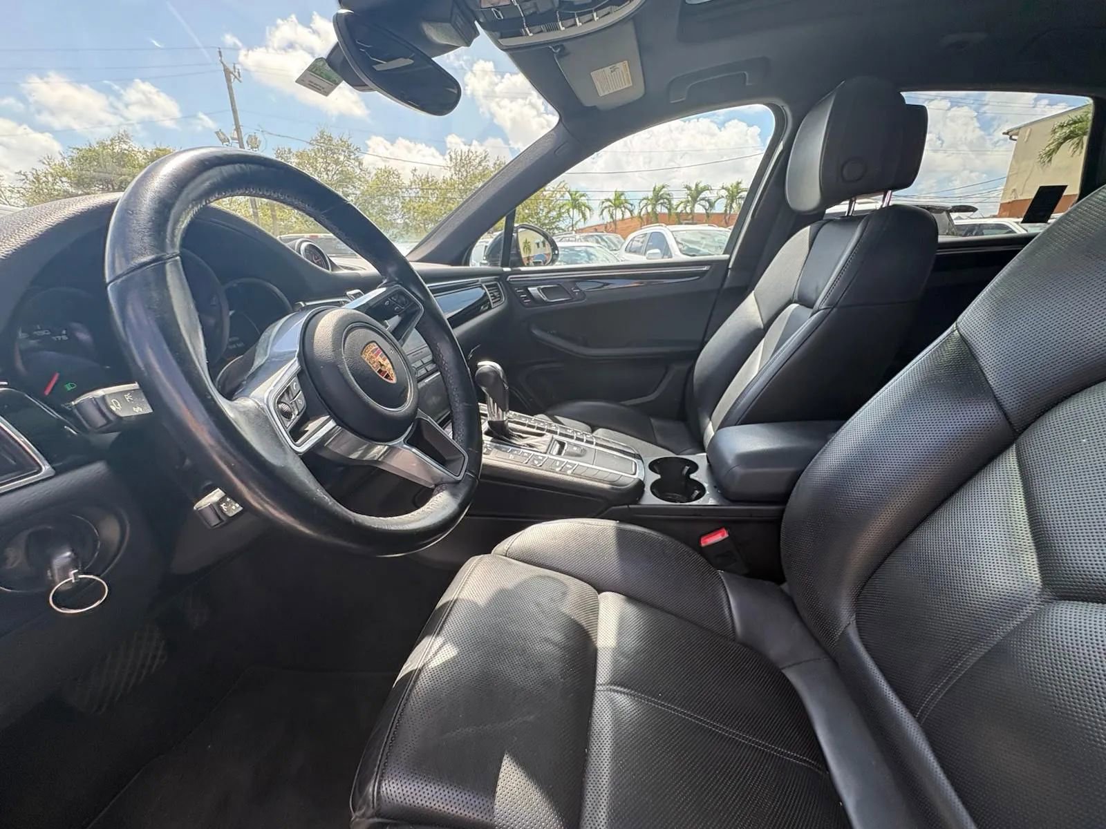Used 2017 Porsche Macan AWD/4WD image 11