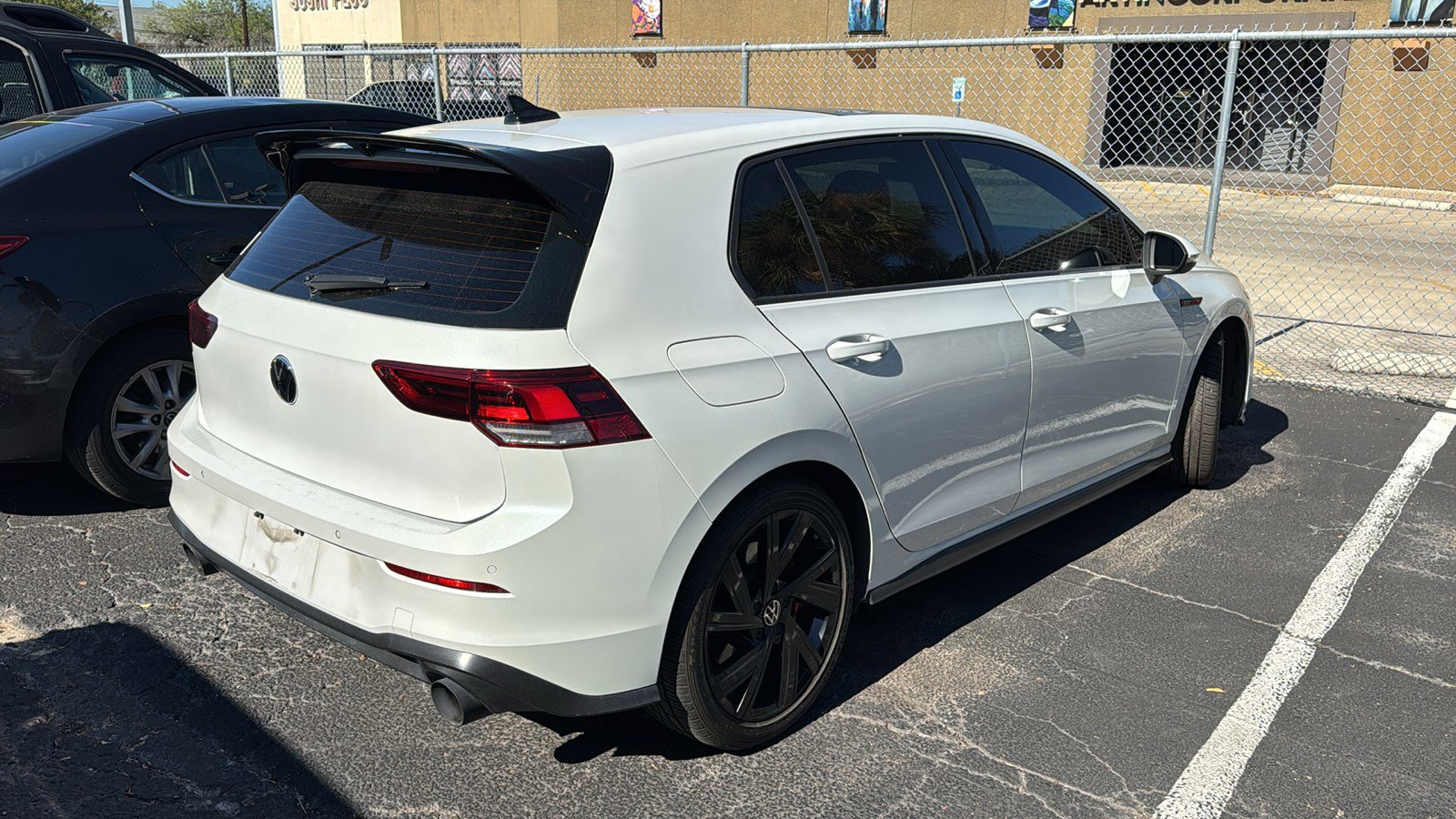 Used 2022 Volkswagen GTI SE image 6