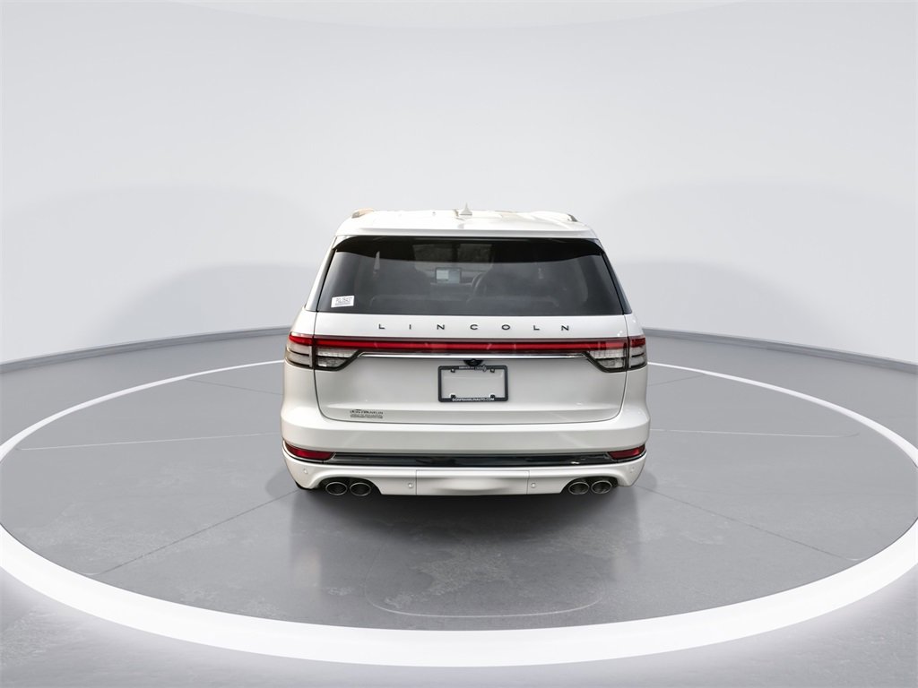 Used 2023 Lincoln Aviator Black Label w/ Jet Package image 7