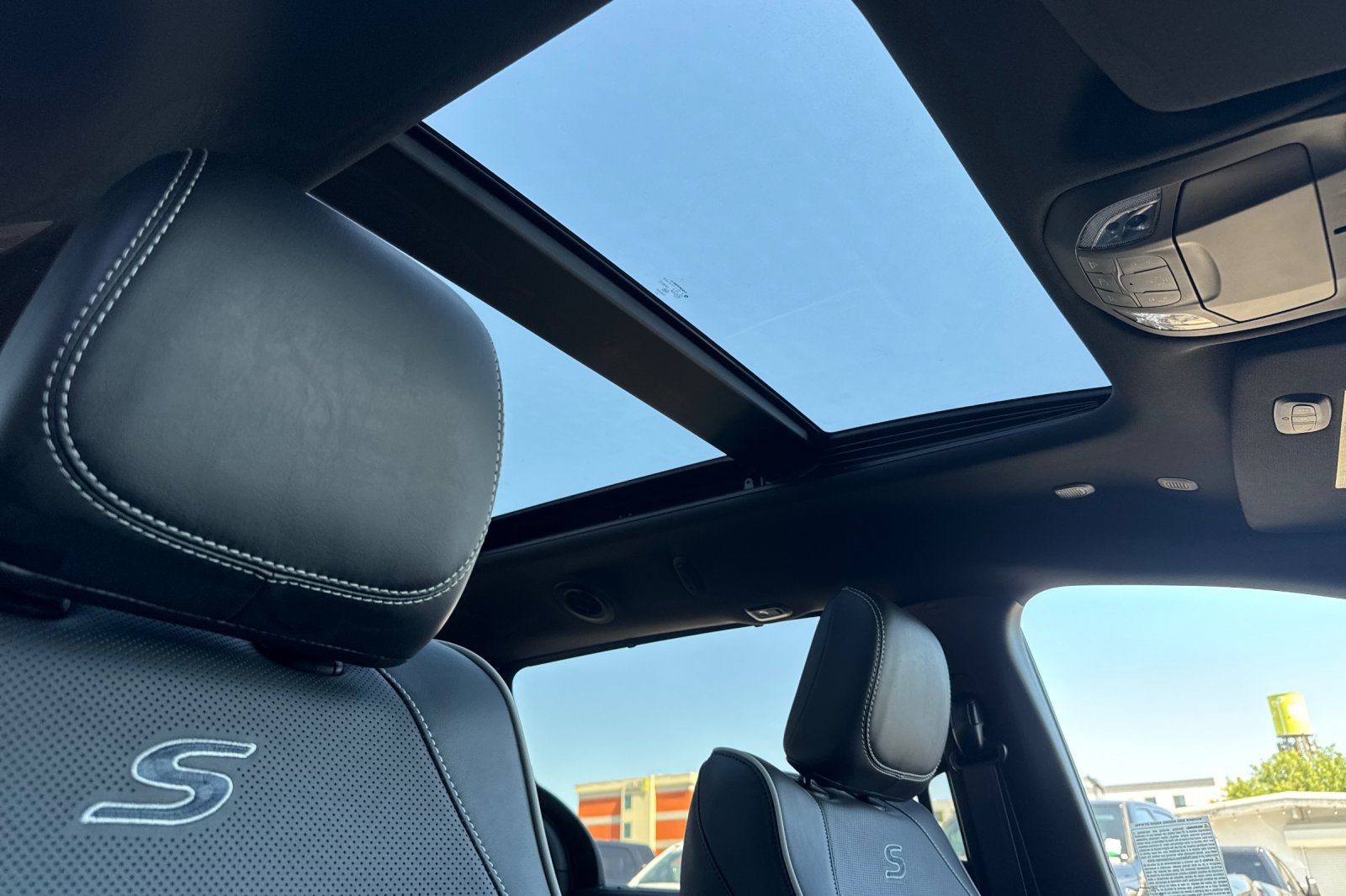 New 2027 Chrysler Pacifica Limited AWD/4WD image 14
