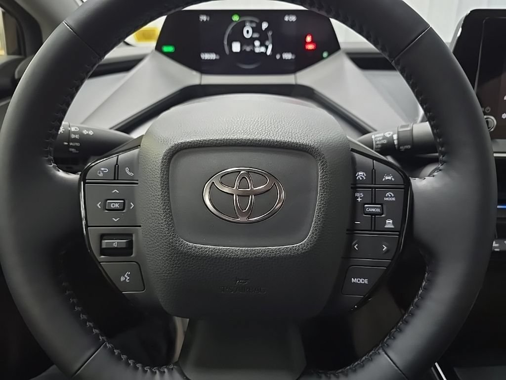 Used 2024 Toyota Prius XLE AWD/4WD image 20