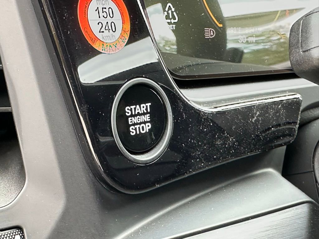 Used 2025 Porsche Cayenne GTS image 17