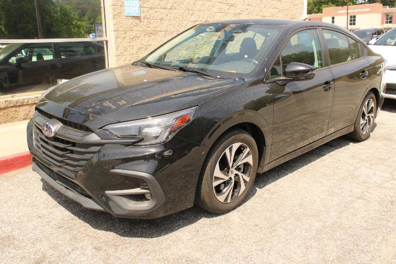 Used 2023 Subaru Legacy Premium AWD/4WD image 3
