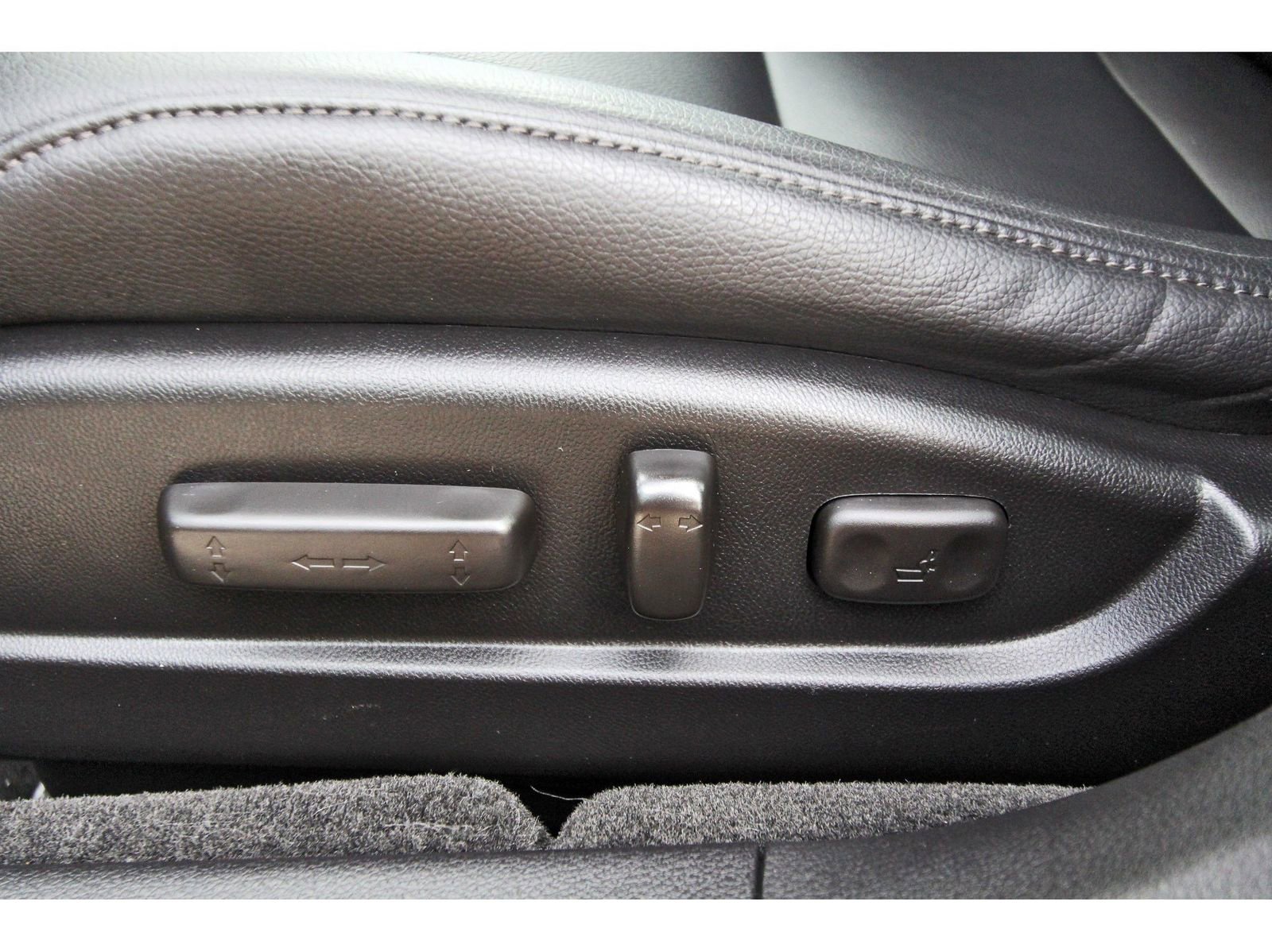 Used 2017 Acura TLX image 29