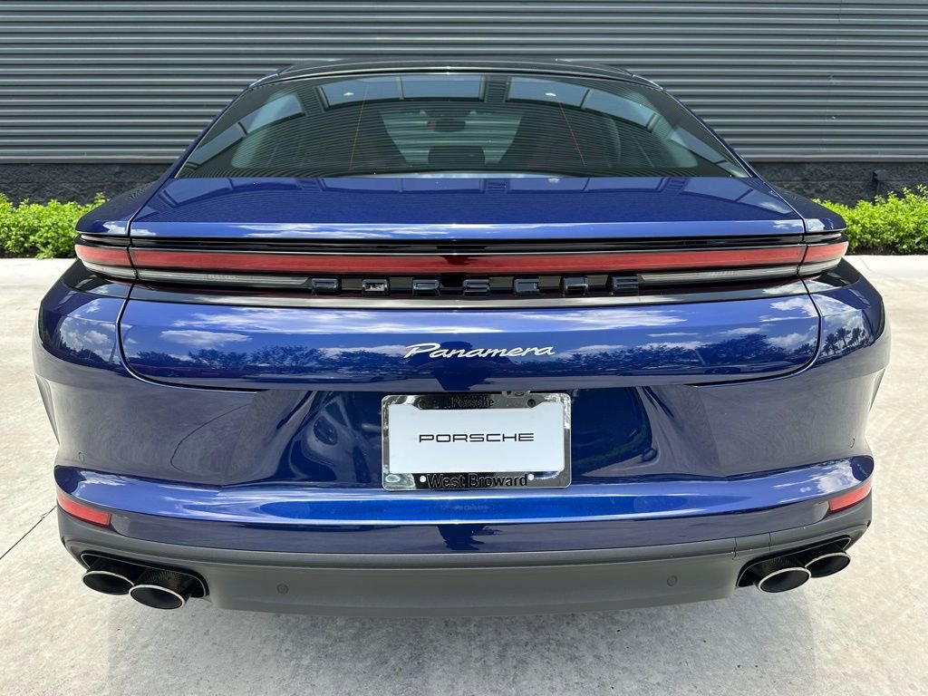 Used 2025 Porsche Panamera image 11
