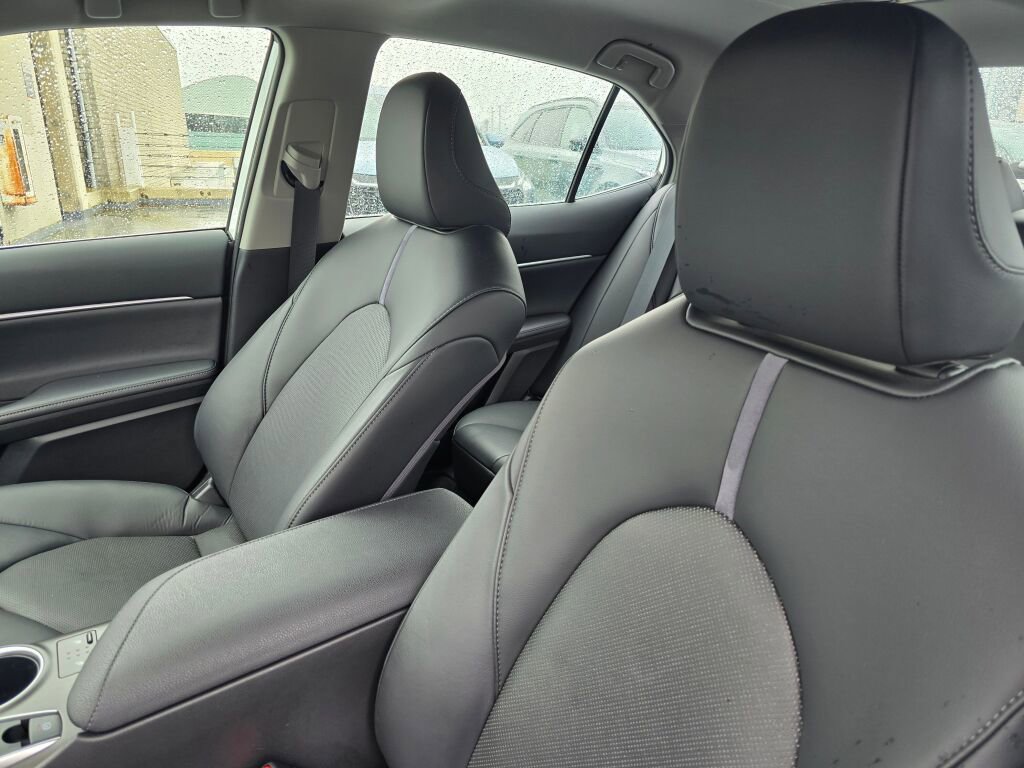 Used 2024 Toyota Camry XLE FWD image 21