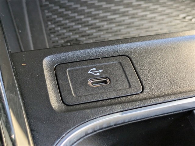 Used 2025 Mercedes-Benz GLA 250 4MATIC image 17