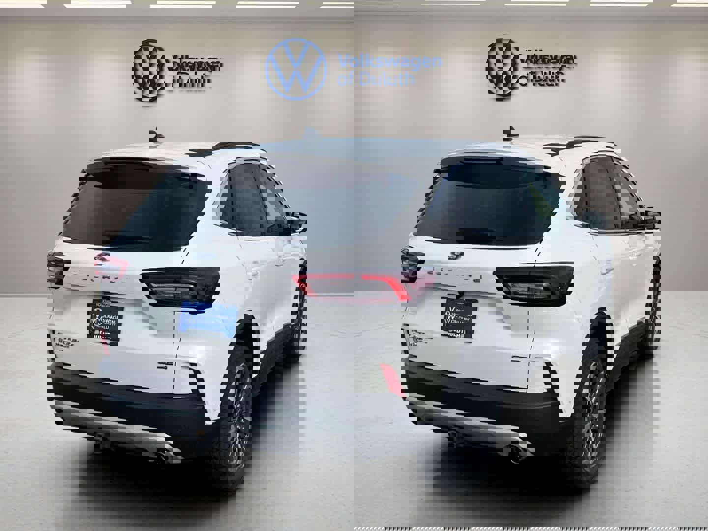 Used 2023 Ford Escape Platinum w/ Premium Technology Package image 5