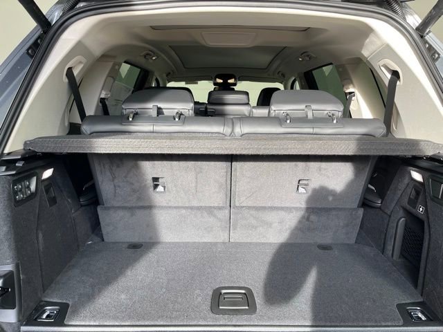 Used 2025 BMW X7 xDrive40i w/ Premium Package image 23