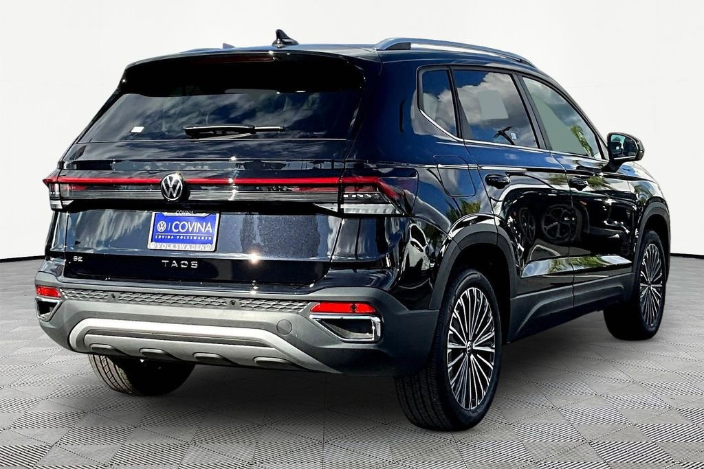 New 2026 Volkswagen Taos SE image 6