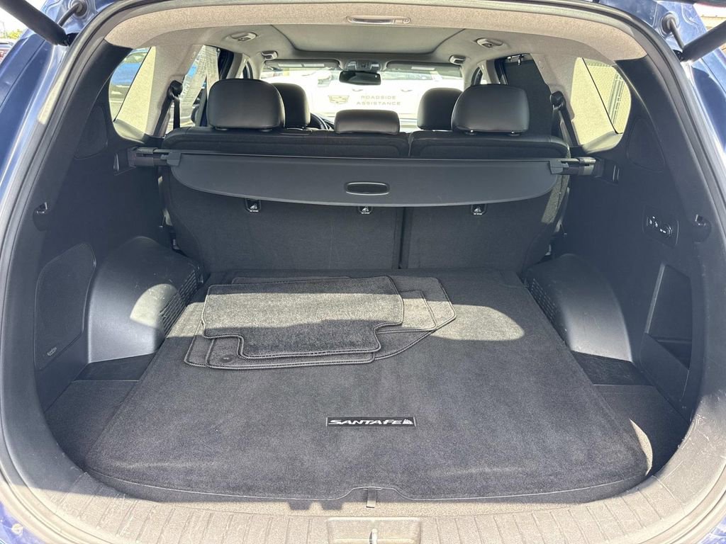 Used 2020 Hyundai Santa Fe Limited w/ Cargo Package FWD image 11