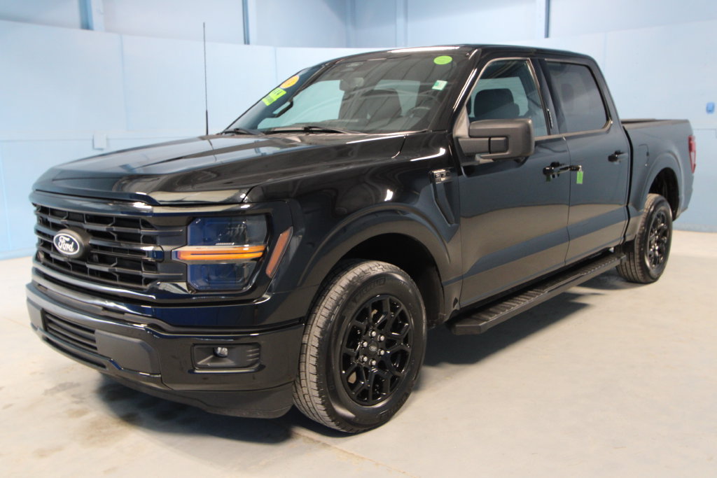 Used 2024 Ford F150 XLT w/ XLT Black Appearance Package RWD image 26