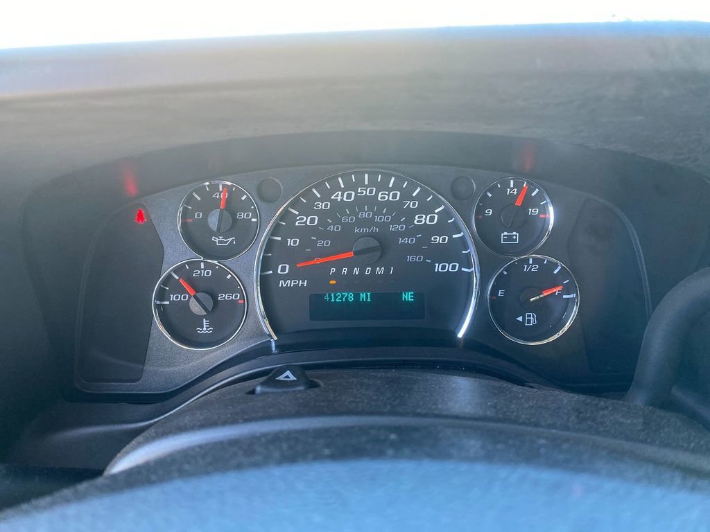 Used 2017 Chevrolet Express 2500 LS image 18