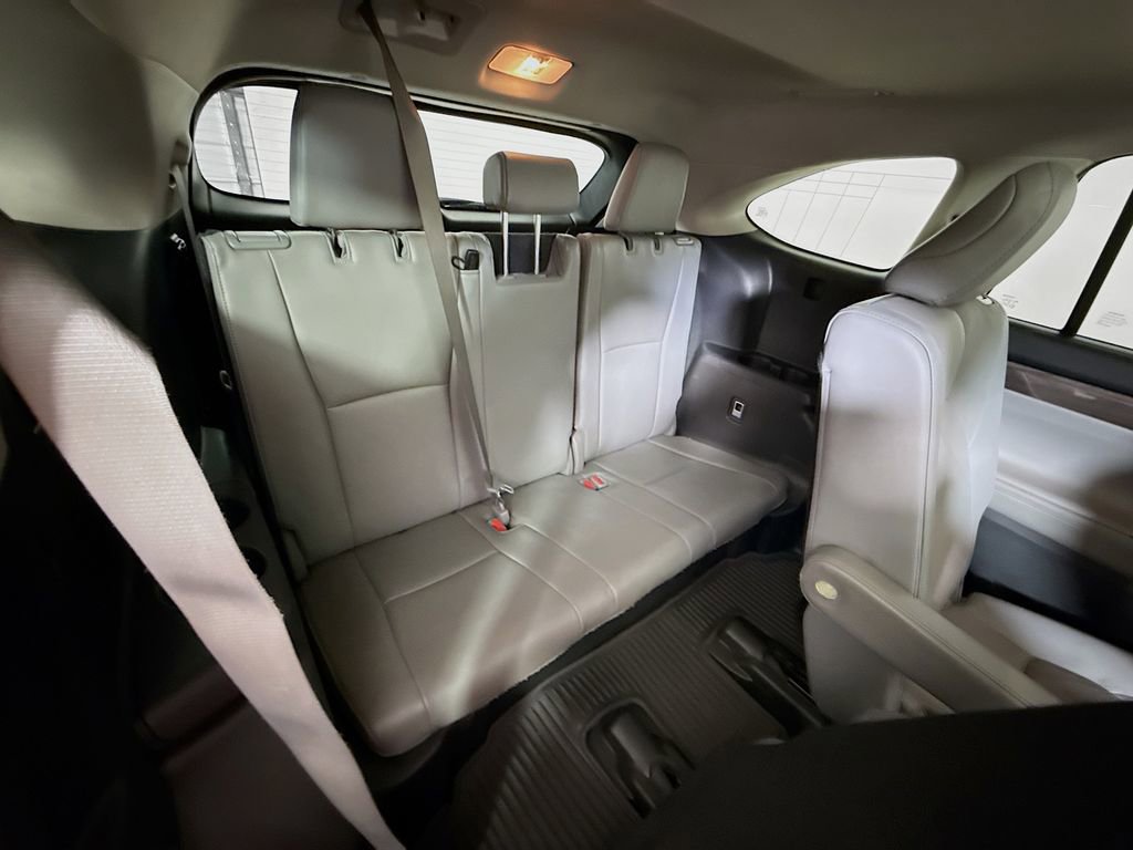 Used 2022 Toyota Highlander Platinum AWD/4WD image 34