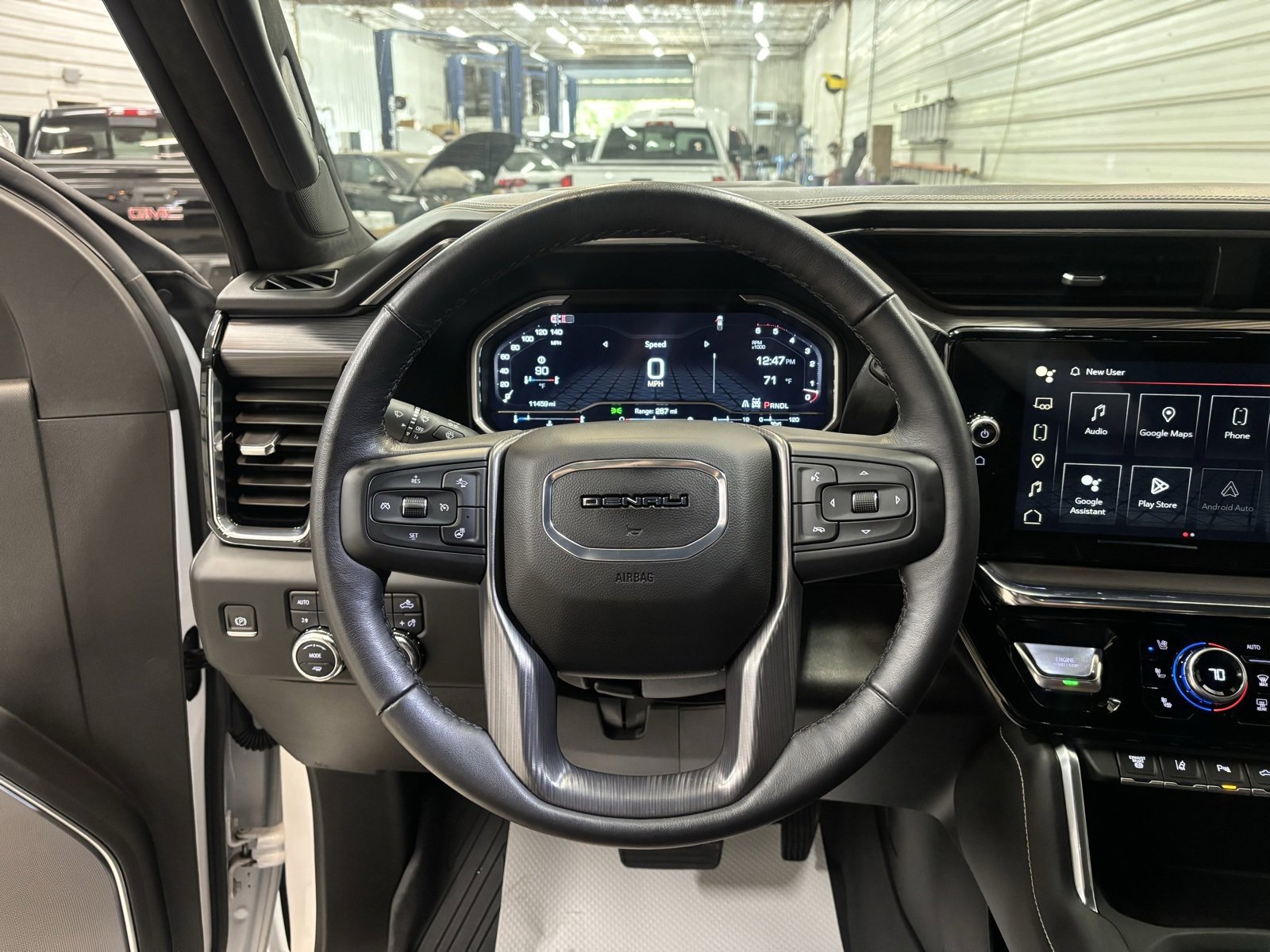 Used 2024 GMC Sierra 3500 Denali Ultimate image 11