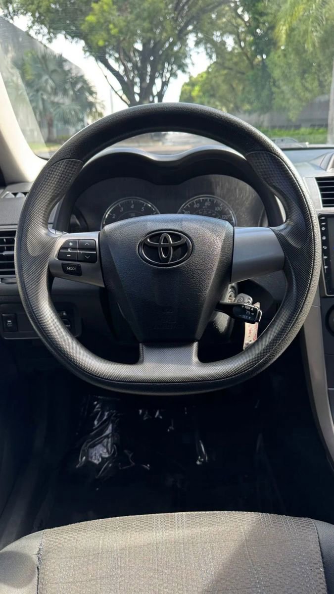 Used 2012 Toyota Corolla S image 9