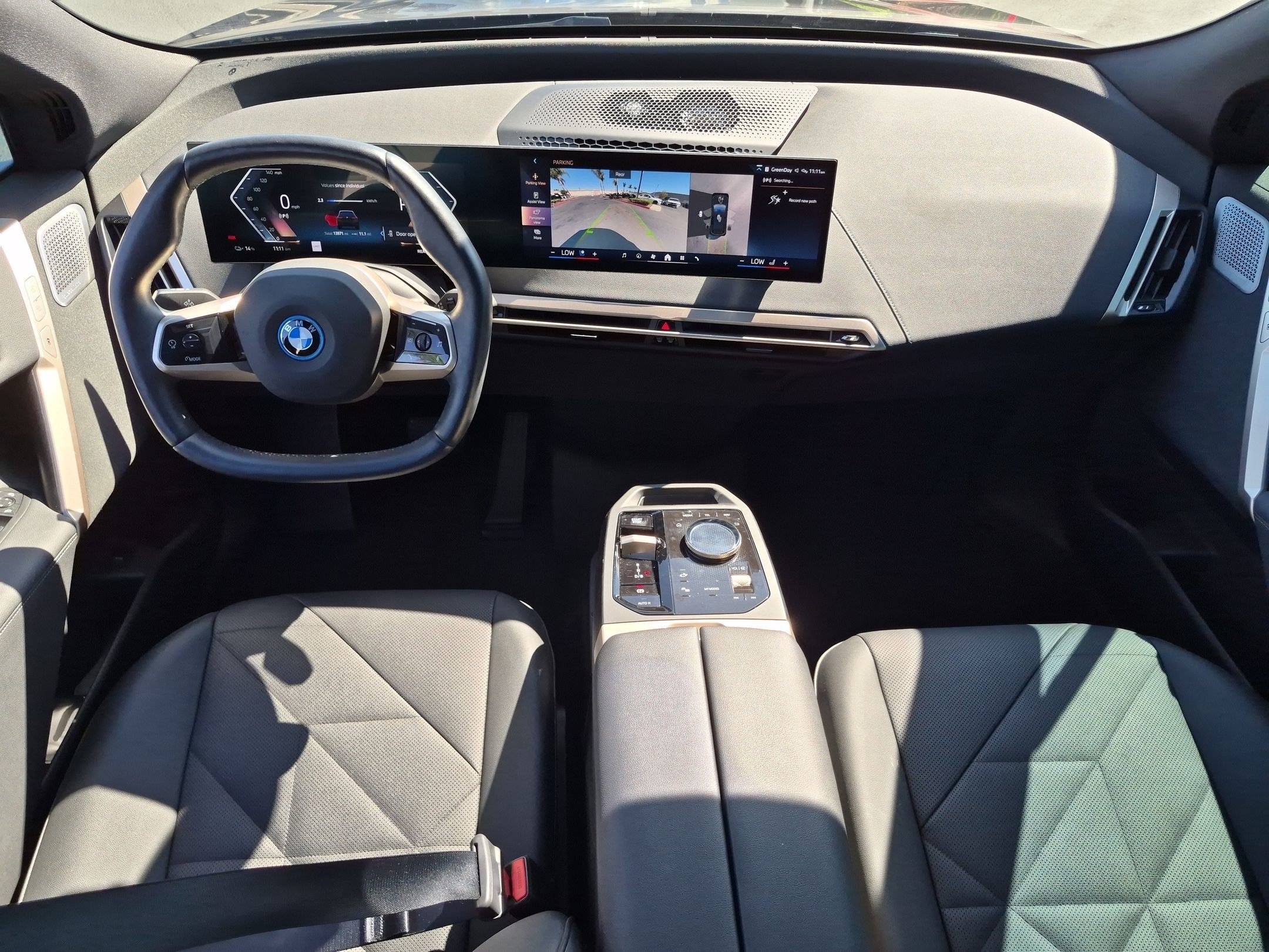 Certified 2025 BMW iX xDrive50 w/ Premium Package AWD/4WD image 29