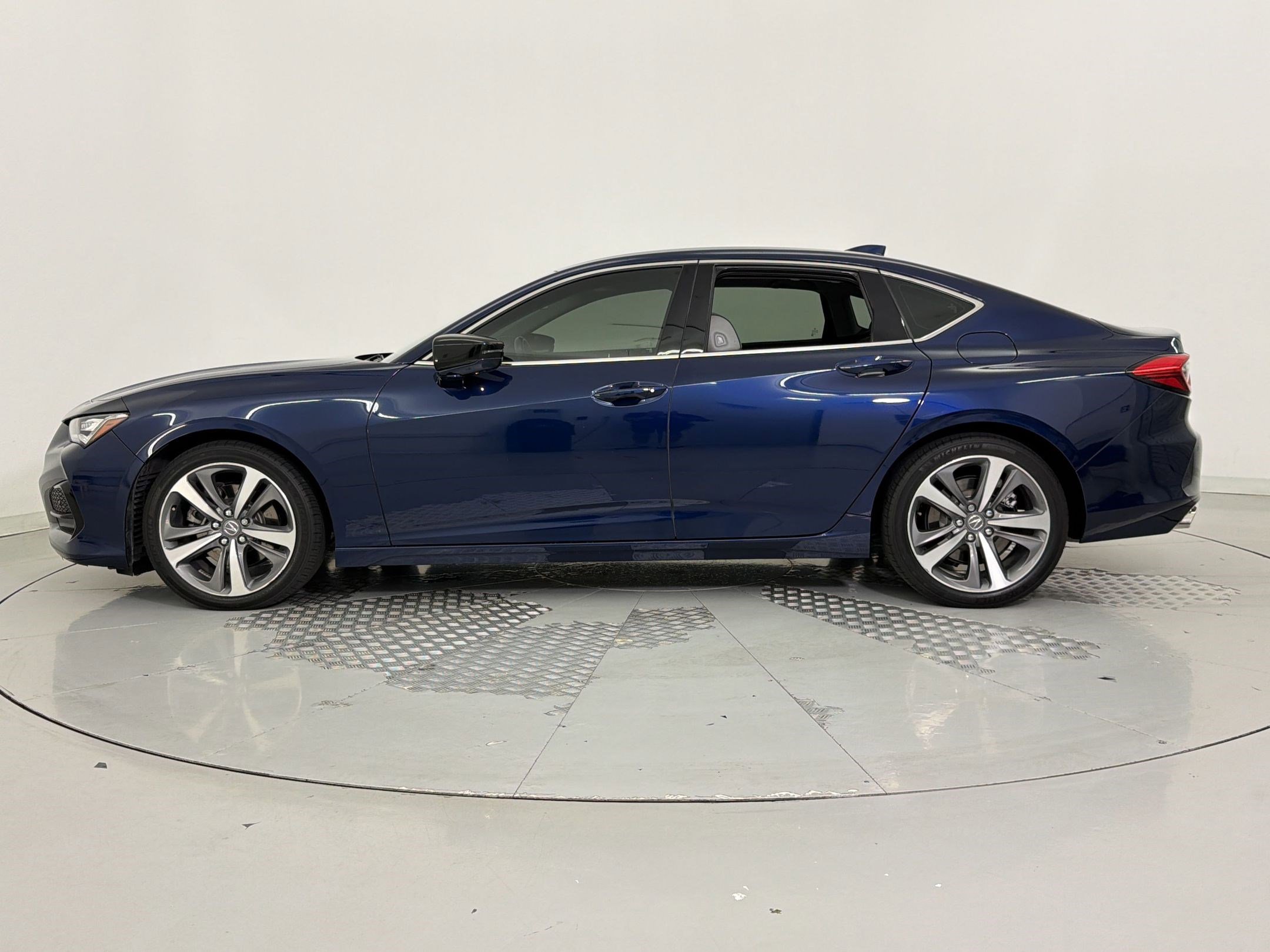 Used 2021 Acura TLX SH-AWD w/ Advance Package image 2