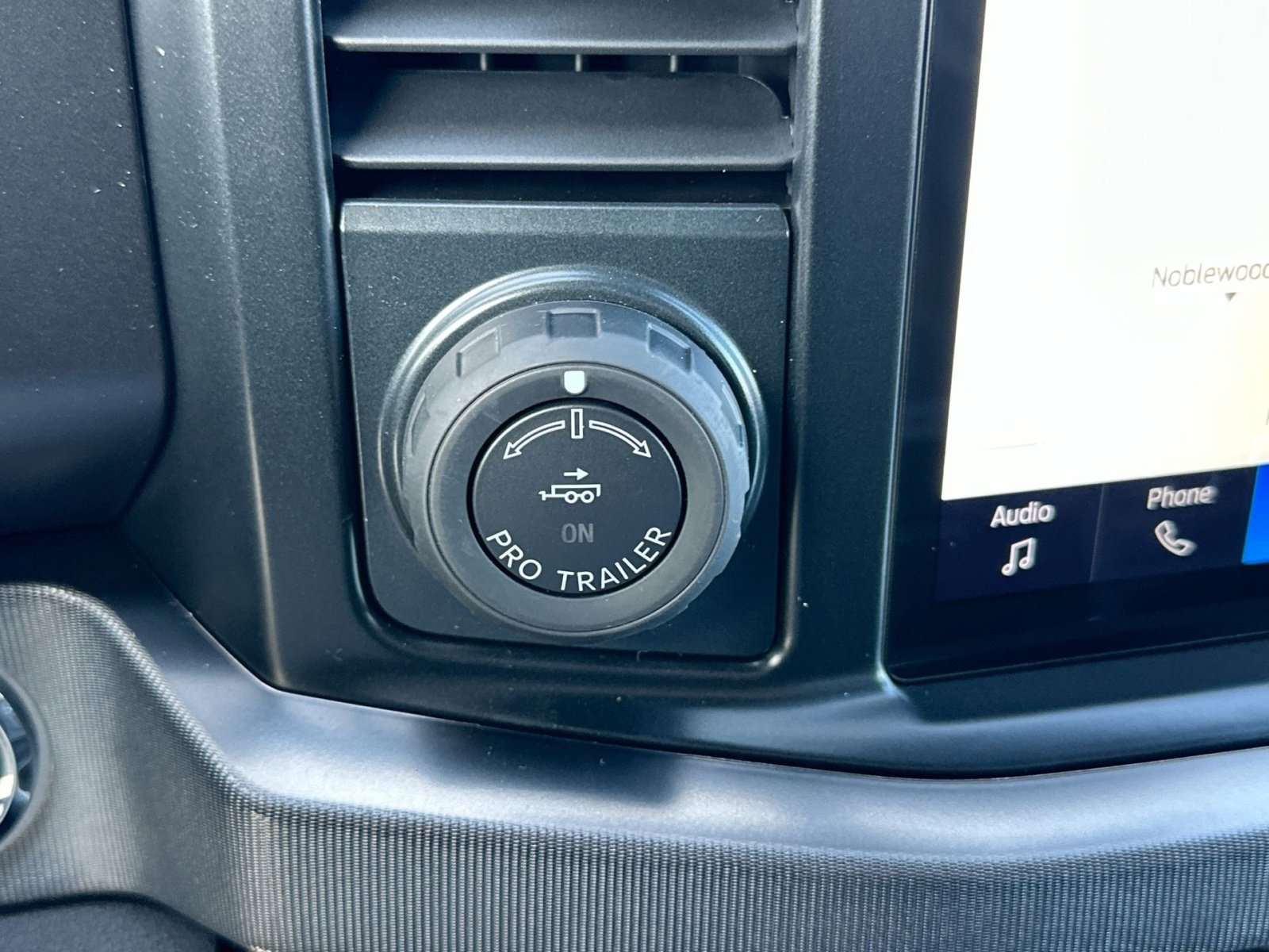 New 2026 Ford F250 Platinum w/ Tremor Off-Road Package image 29