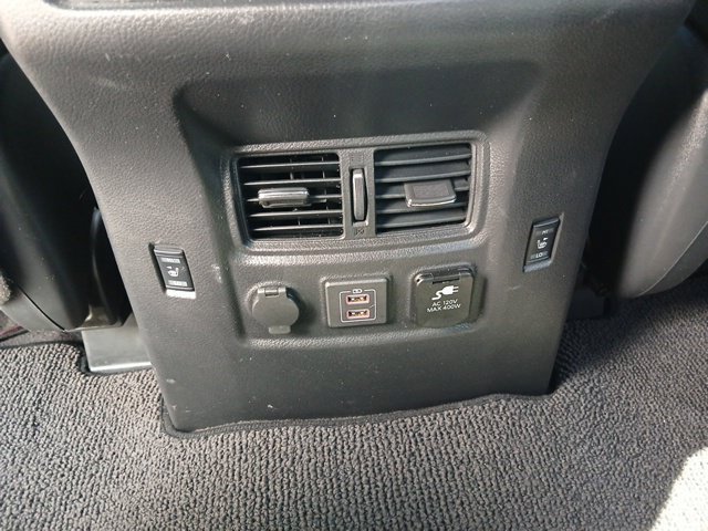 Used 2021 Nissan Titan PRO-4X w/ Pro-4x Convenience Package AWD/4WD image 16