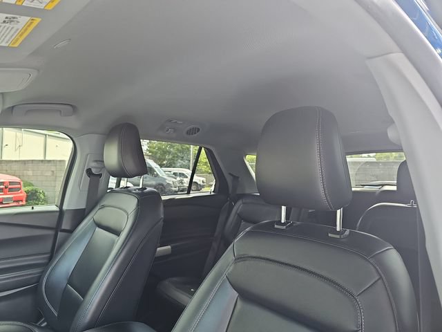 Used 2022 Ford Explorer XLT w/ Equipment Group 202A RWD image 10