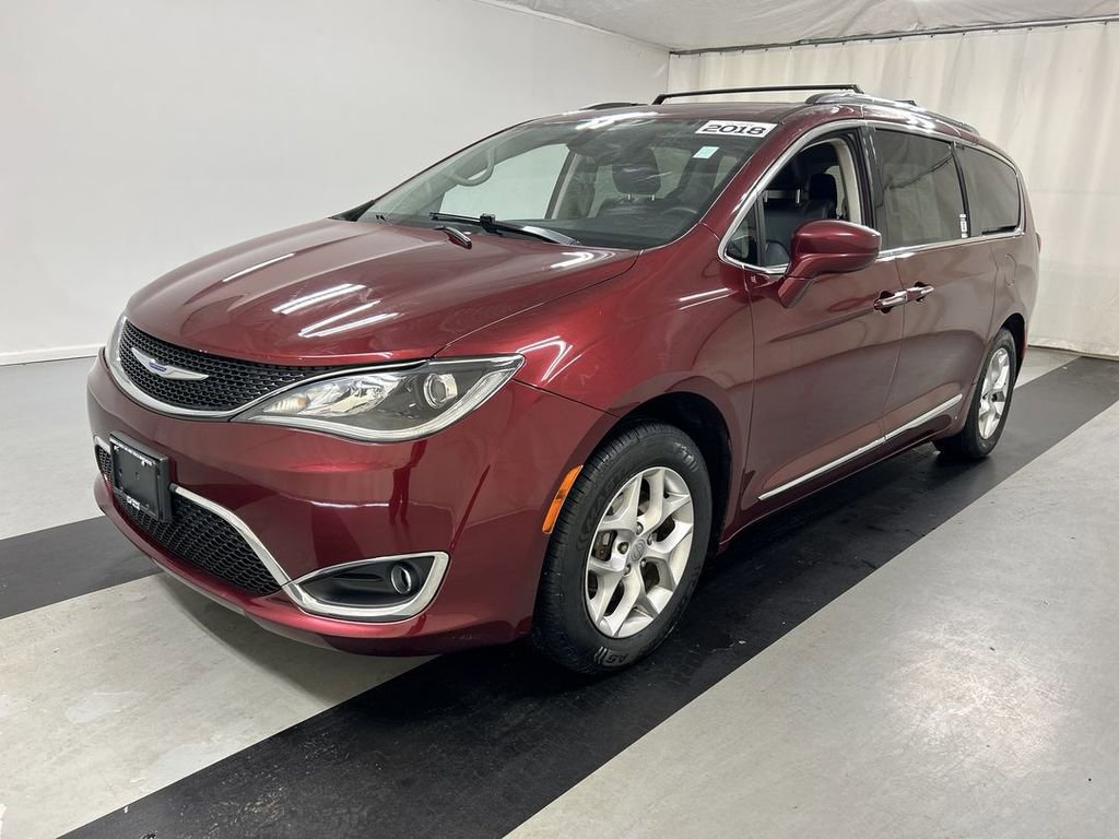 Used 2018 Chrysler Pacifica Touring-L w/ Tire & Wheel Group image 6