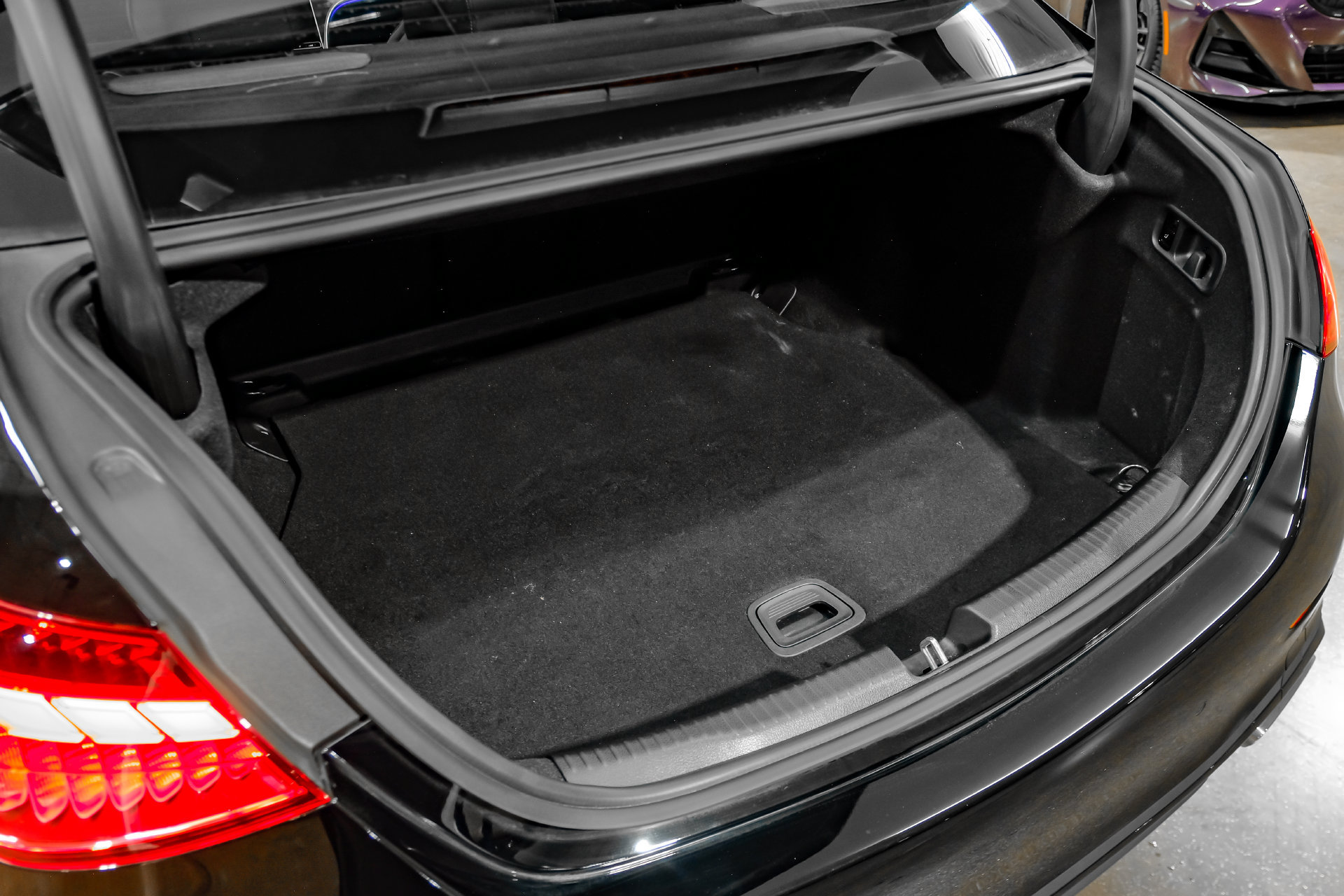 Used 2025 Mercedes-Benz C 300 Sedan w/ AMG Line w/ Night Package image 54