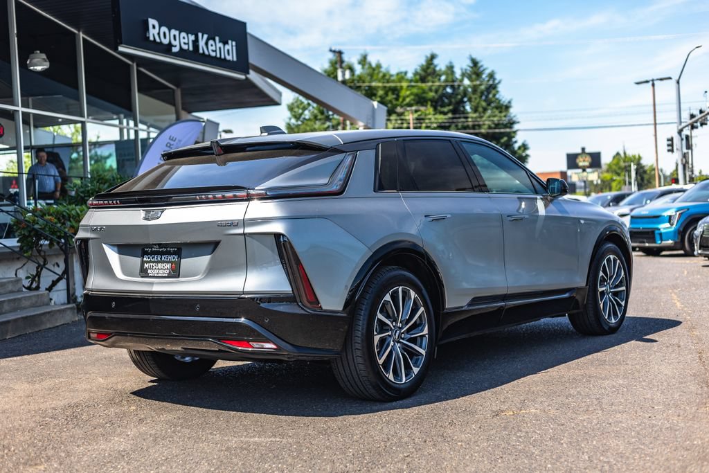 Used 2024 Cadillac Lyriq Sport RWD image 7