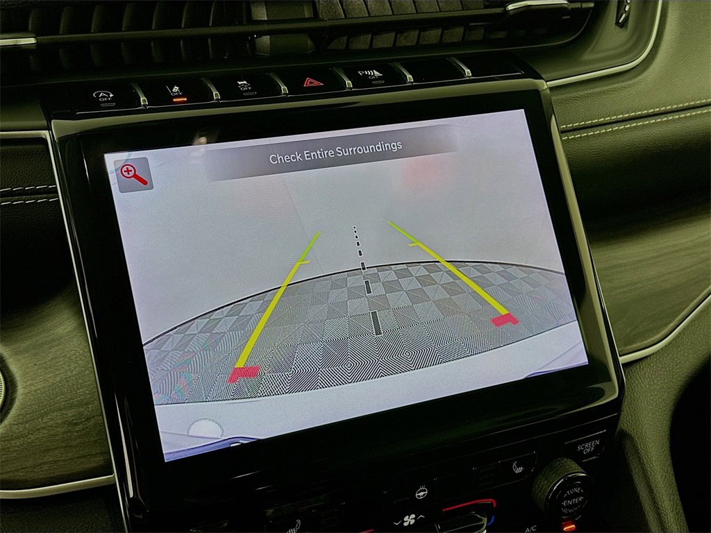 Used 2022 Jeep Grand Cherokee L Limited image 21