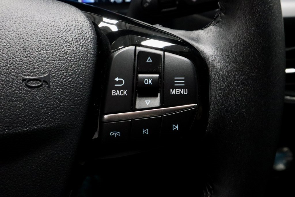 Used 2024 Ford Escape Platinum image 31